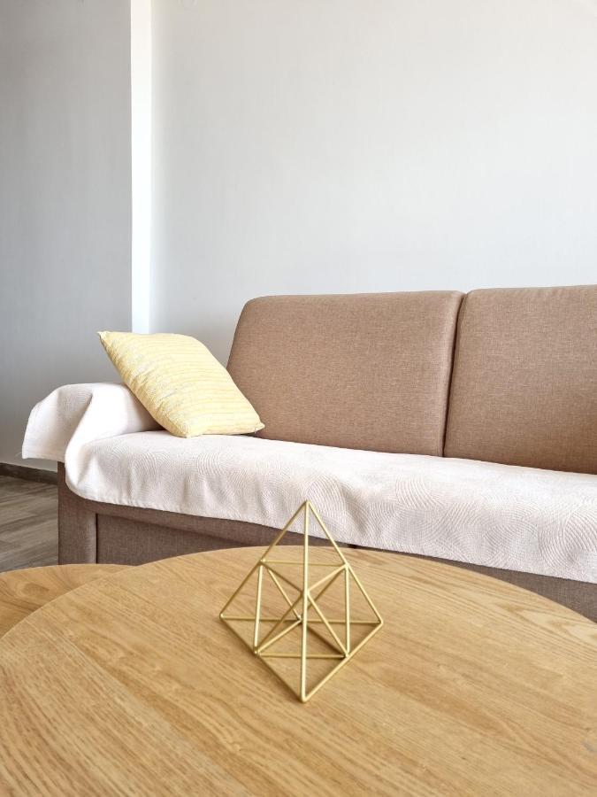 Almyros Aktis Seaview Apartment Каламата Экстерьер фото