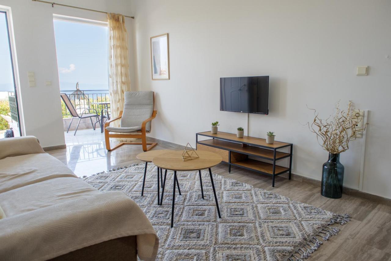 Almyros Aktis Seaview Apartment Каламата Экстерьер фото