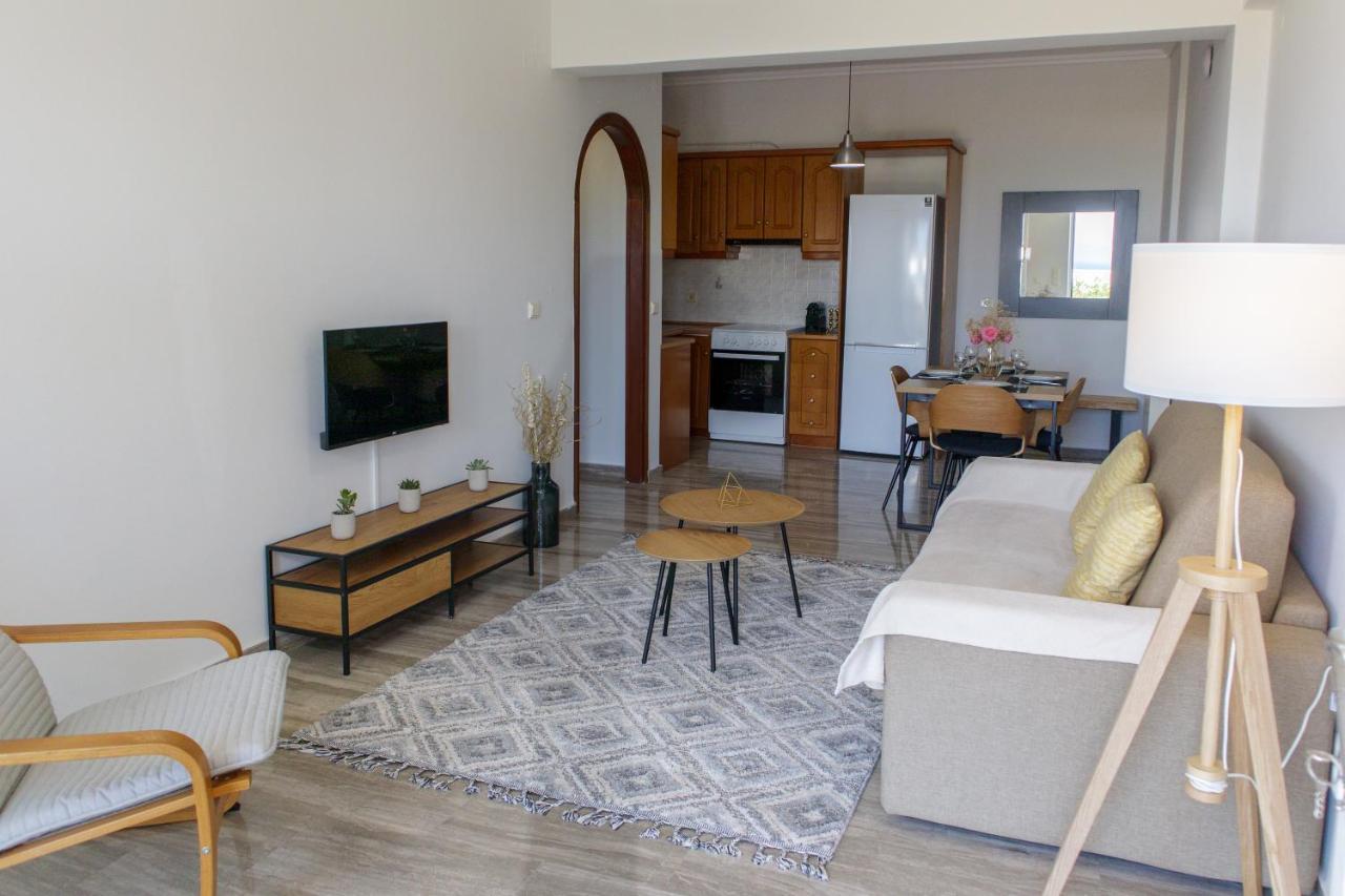 Almyros Aktis Seaview Apartment Каламата Экстерьер фото